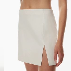 Wilfred women’s patio mini Skirt in pirch cream white